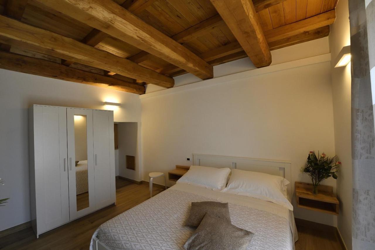 Le Benedettine Affittacamere Relais Fondi Exterior photo